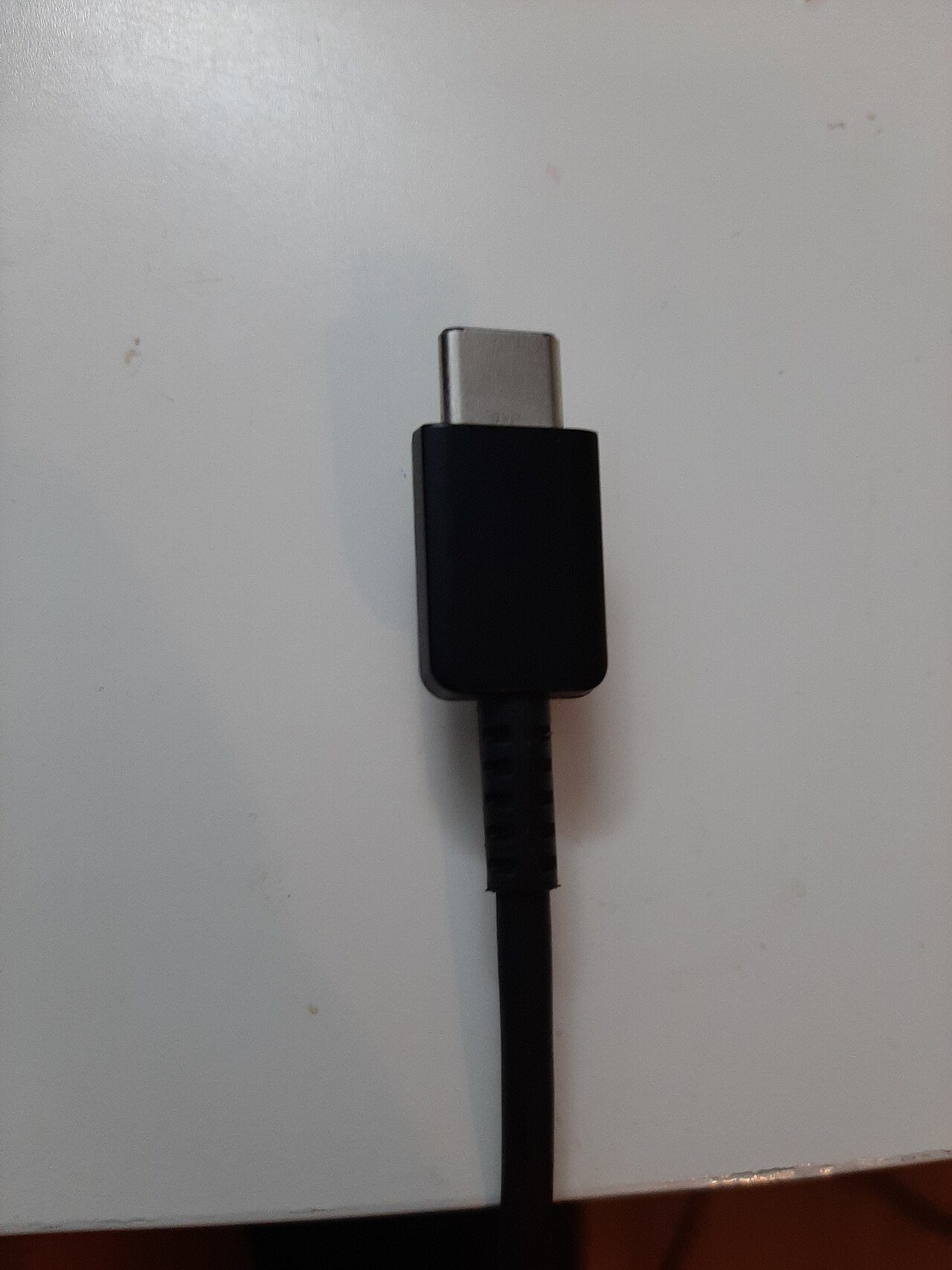A USB-C cable connector used to show how to choose the right USB-C cable