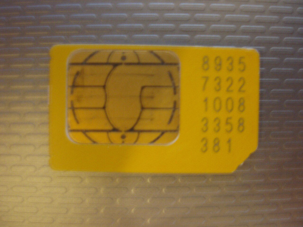 cheaper mobile plan comparison using a SIM card and phone plan details